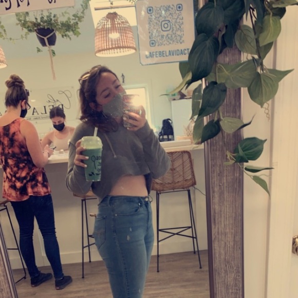 Meet your Posher, Cj - Picture 1 of 3